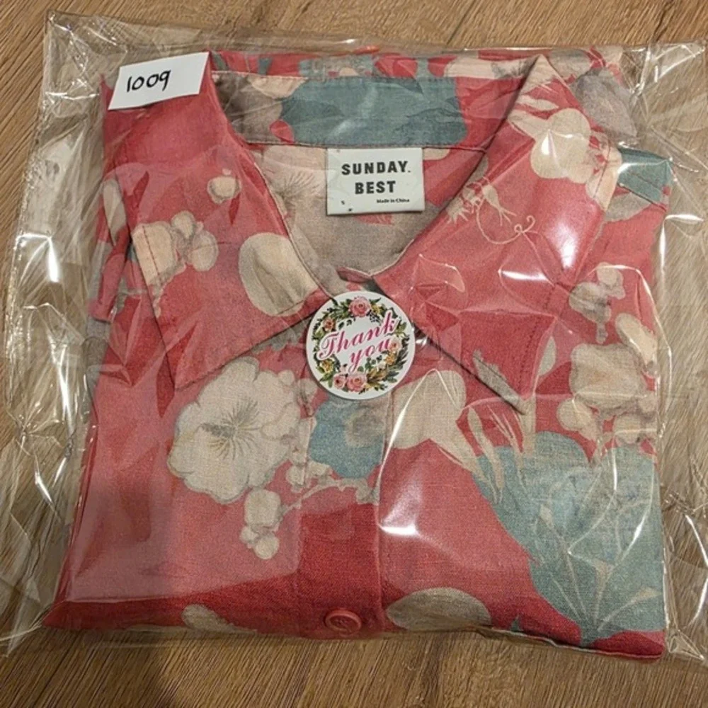 Sunday Best Short Sleeve Button Front Top Womens S Floral Print Cropped Resort - Picture 9 of 9